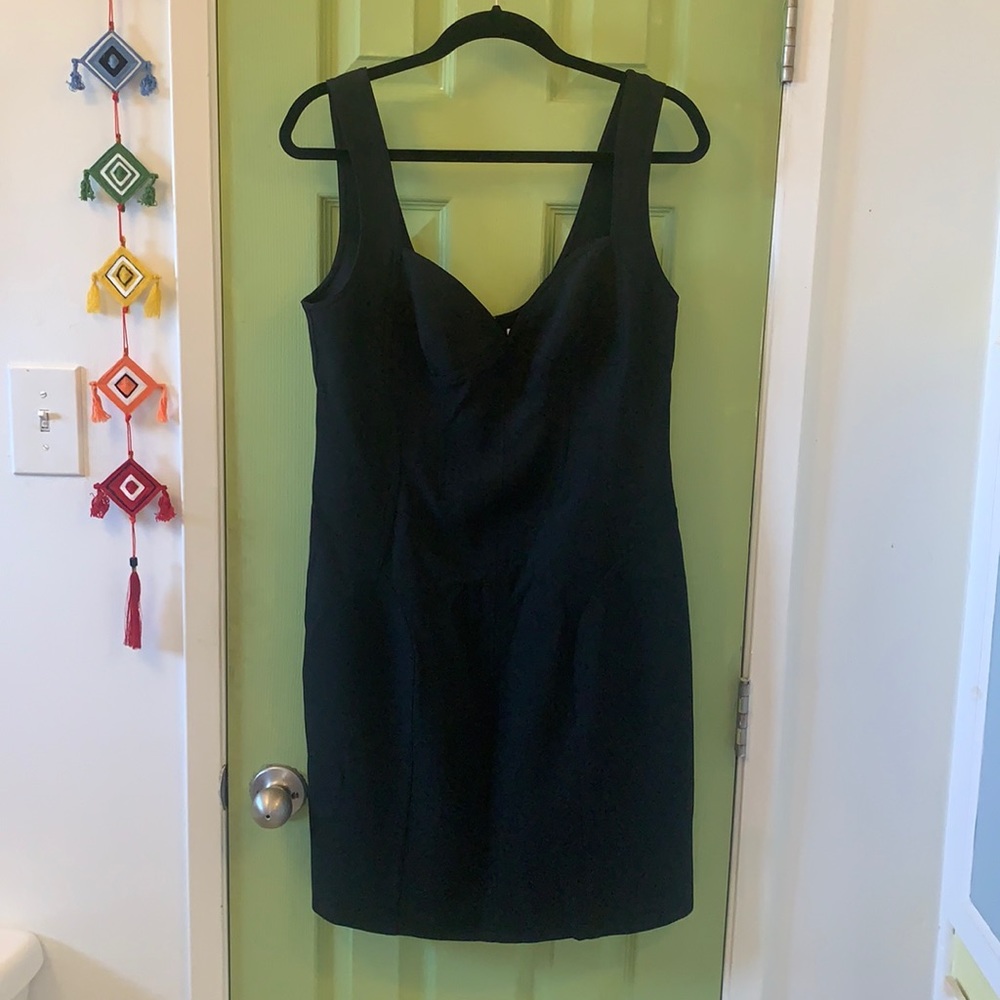 NWT Diane Von Furstenberg Black Mini Dress sz 14